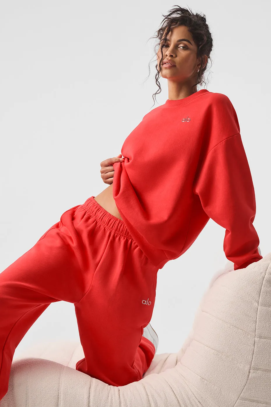 Accolade Crew Neck Pullover - Red Hot Summer