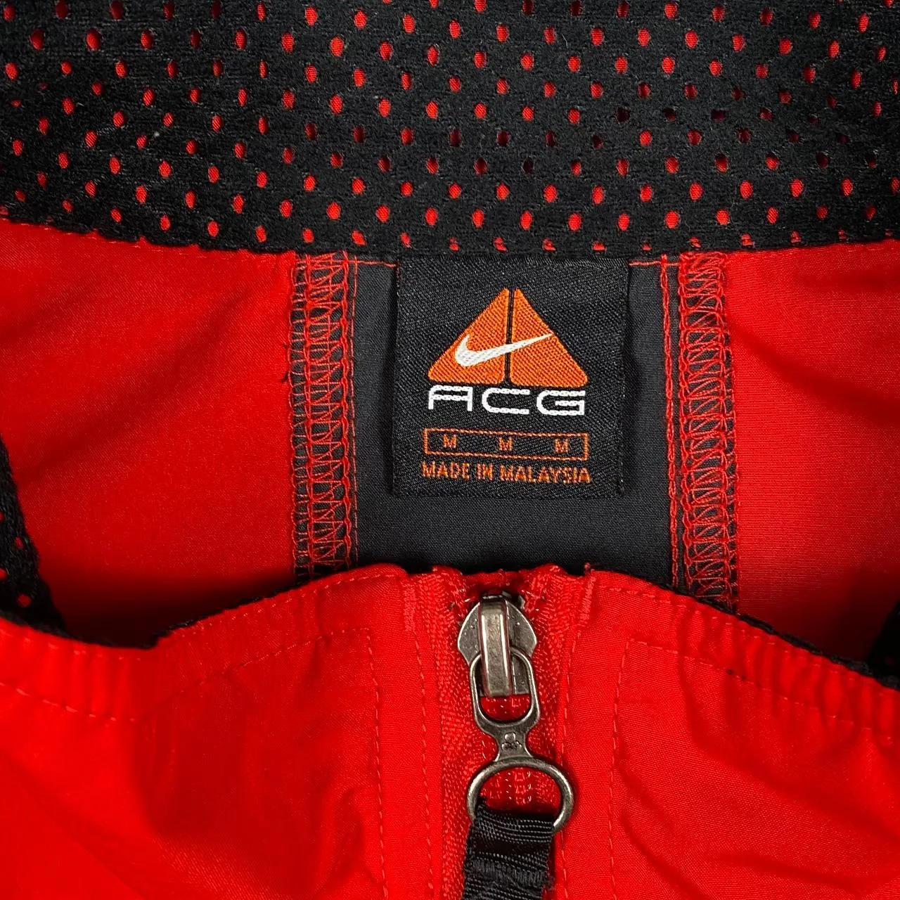 Authentic Vintage Nike ACG Vest (M)