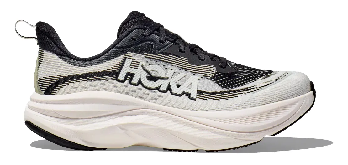 Hoka Women's Skyflow Wide Black / White | Buy Hoka Women's Skyflow Wide Black / White here | Outnorth