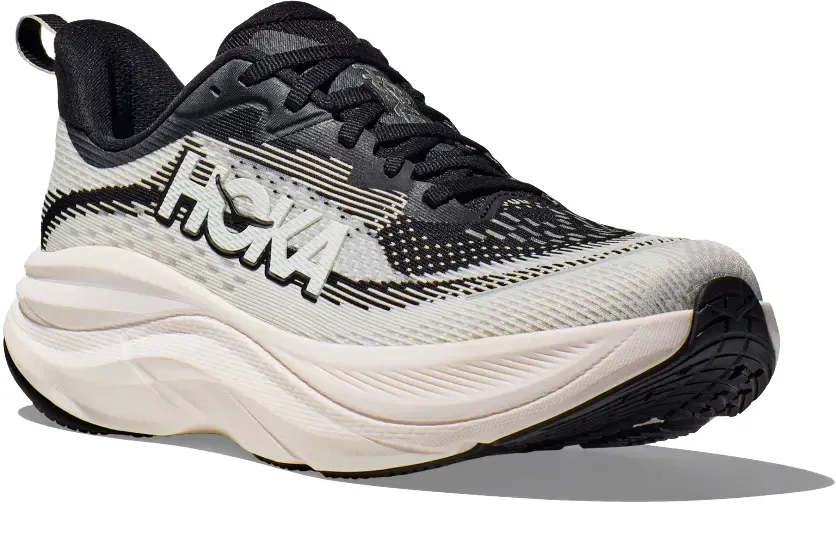 Hoka Women's Skyflow Wide Black / White | Buy Hoka Women's Skyflow Wide Black / White here | Outnorth