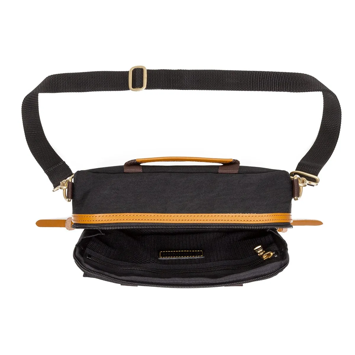 LINK SHOULDER BAG Black