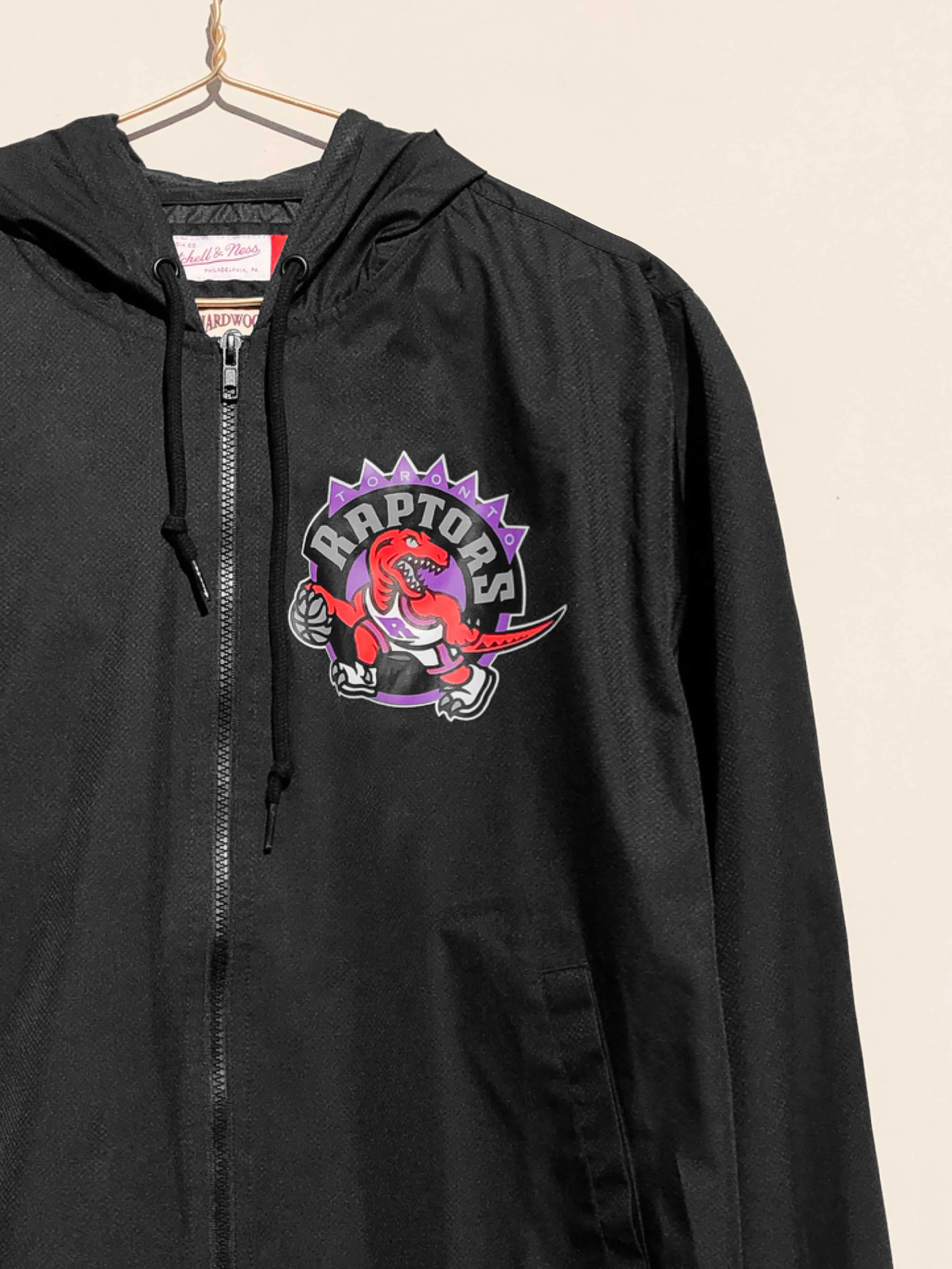 NBA Toronto Raptors Throwback Windbreaker Jacket Black (S)