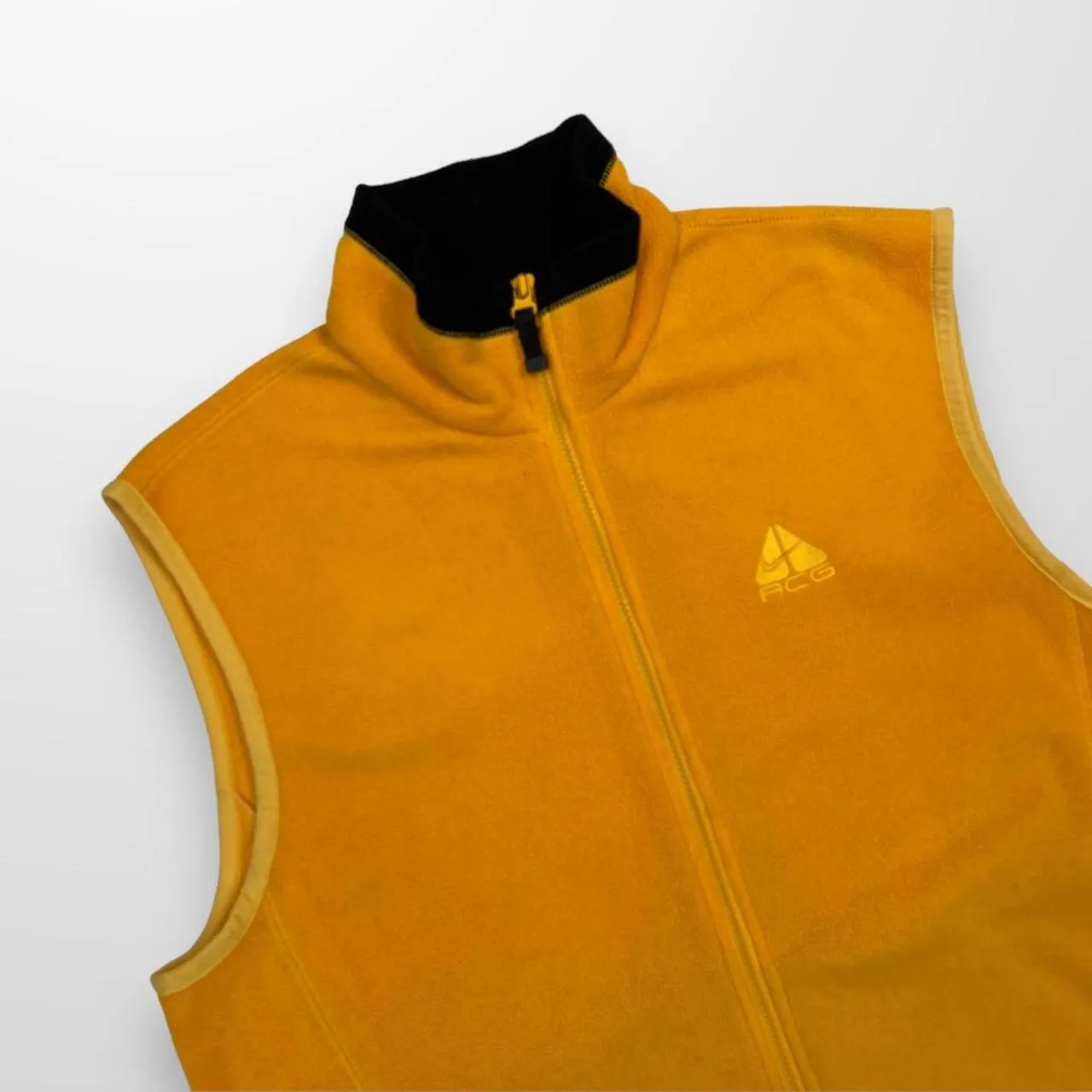 Nike ACG Fleece Gilet Vest In Yellow & Black