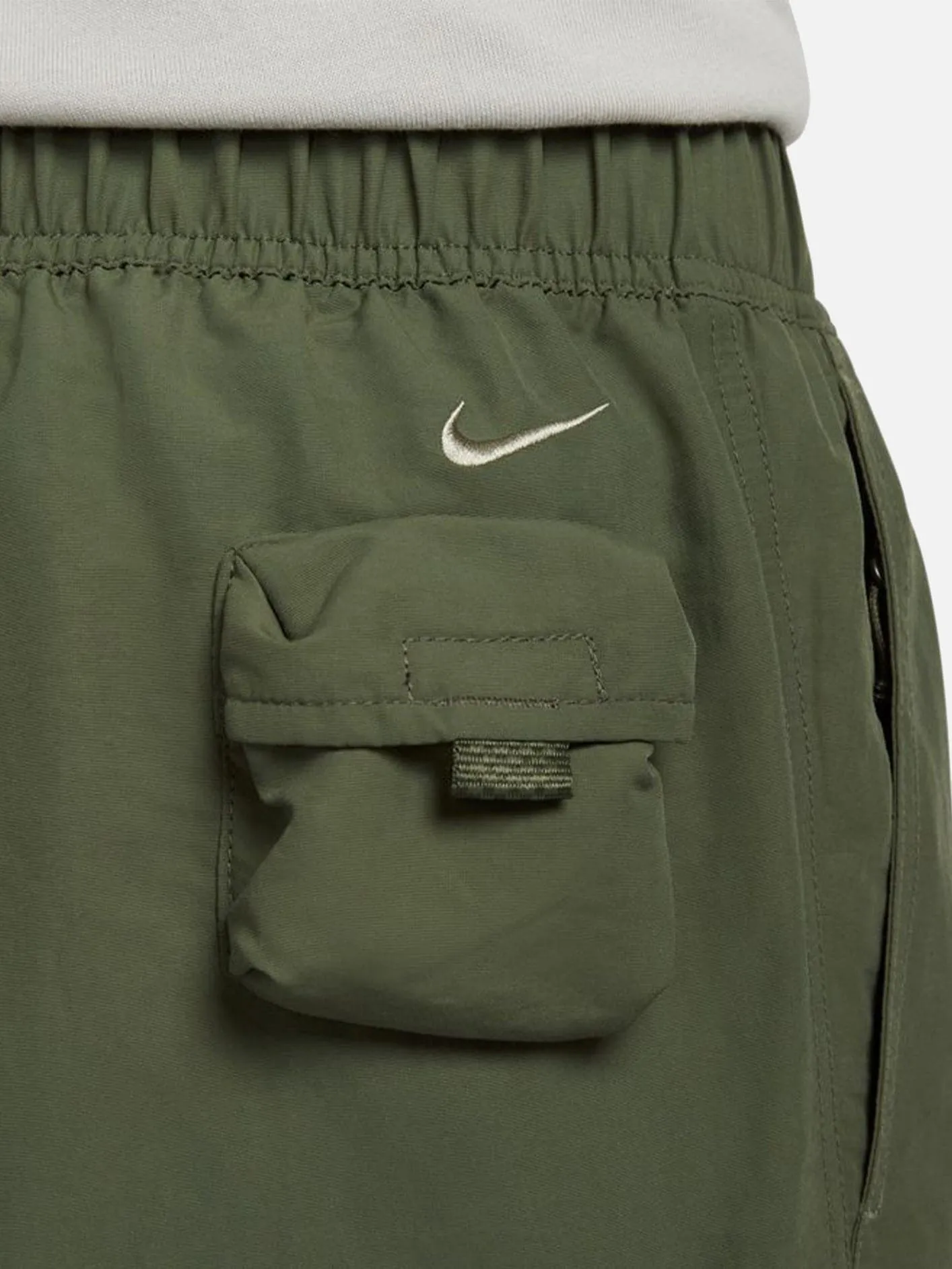 NIKE ACG Snowgrass Cargo Shorts - Khaki