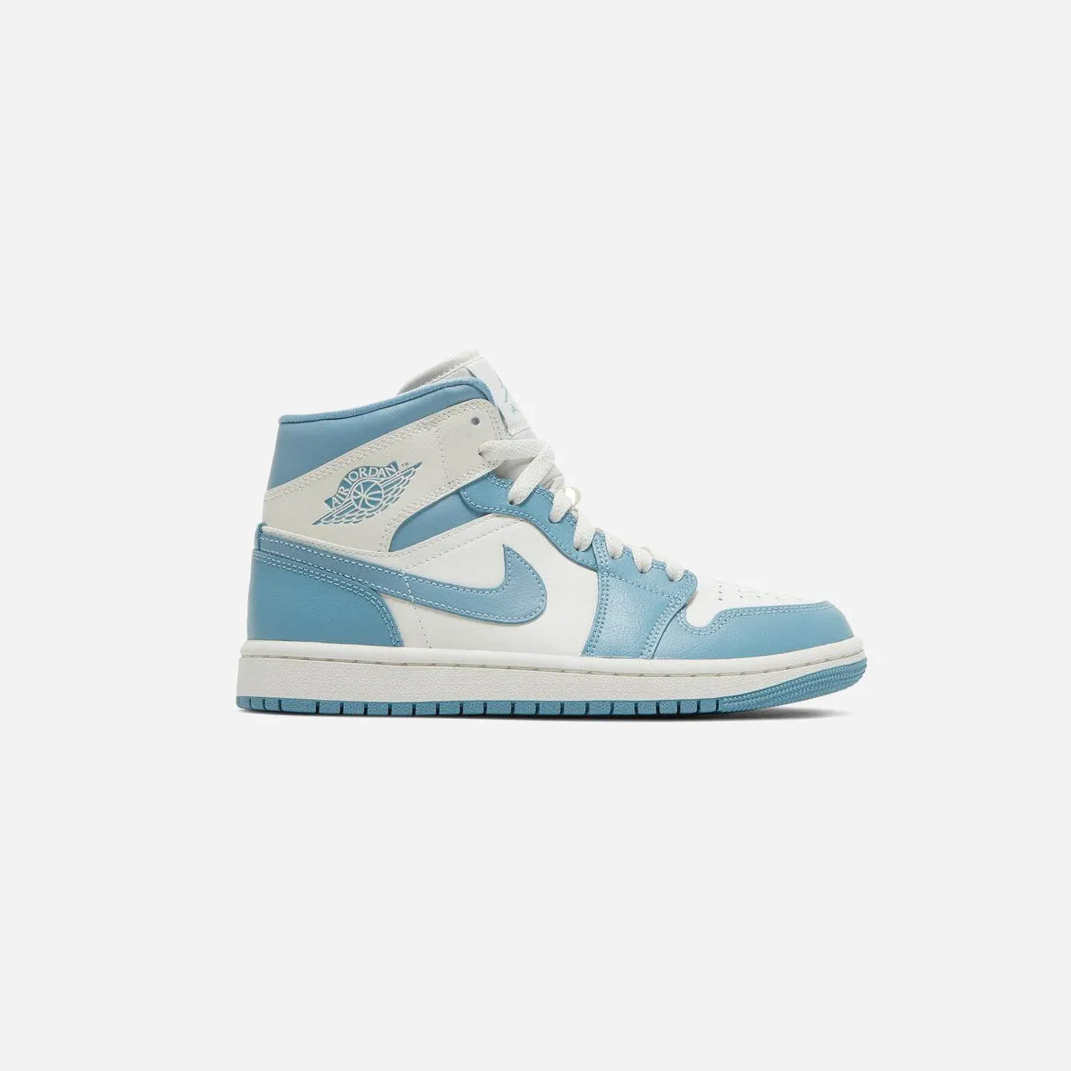 NIKE  AIR JORDAN 1 MID UNC