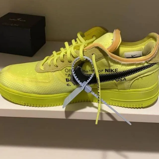 OFF-WHITE x Nike Air Force 1 Low Volt