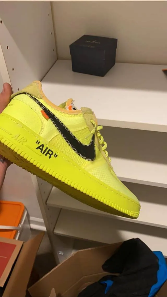 OFF-WHITE x Nike Air Force 1 Low Volt