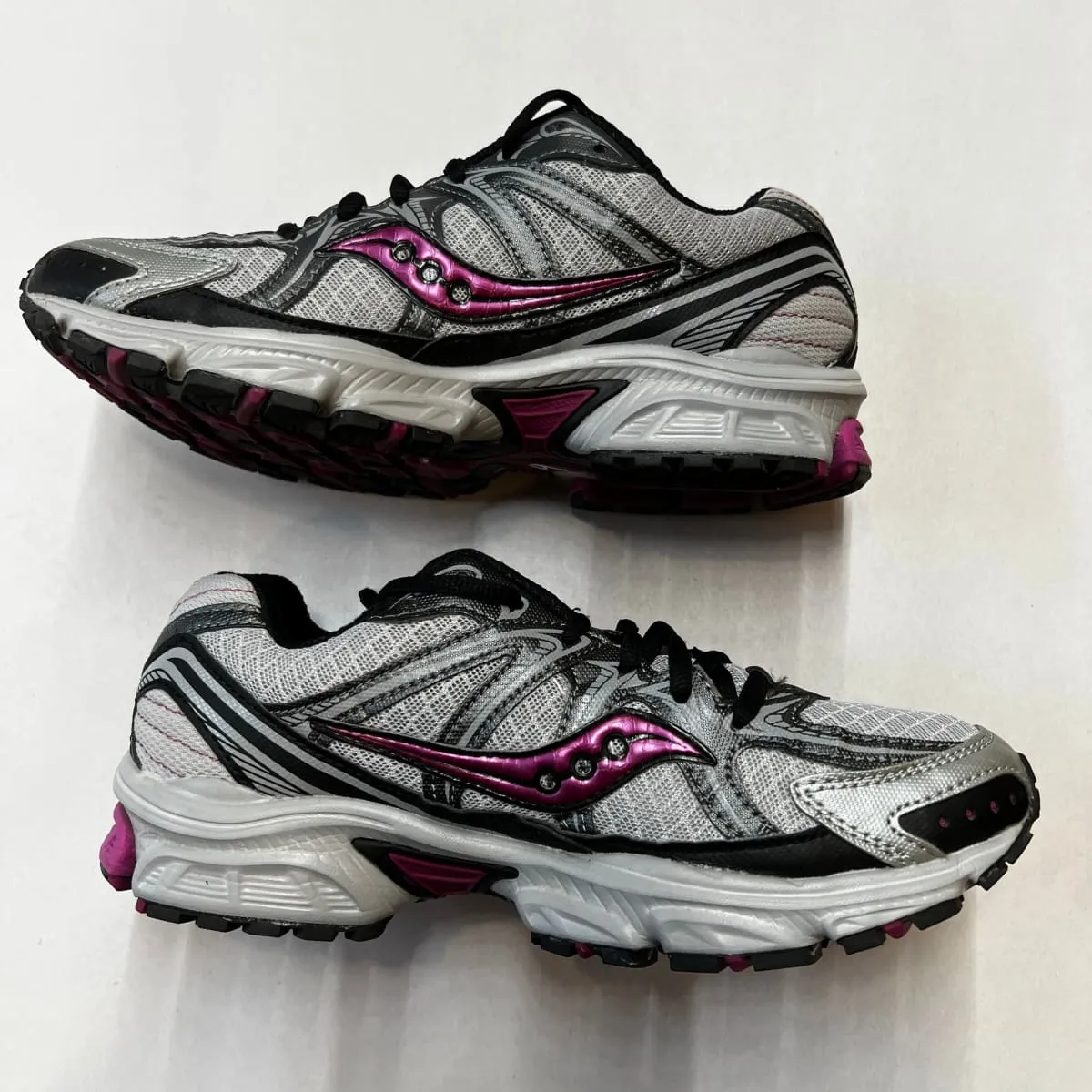 Women's Saucony Grid Ramble TR2 Trail Running Size 9M Preowned